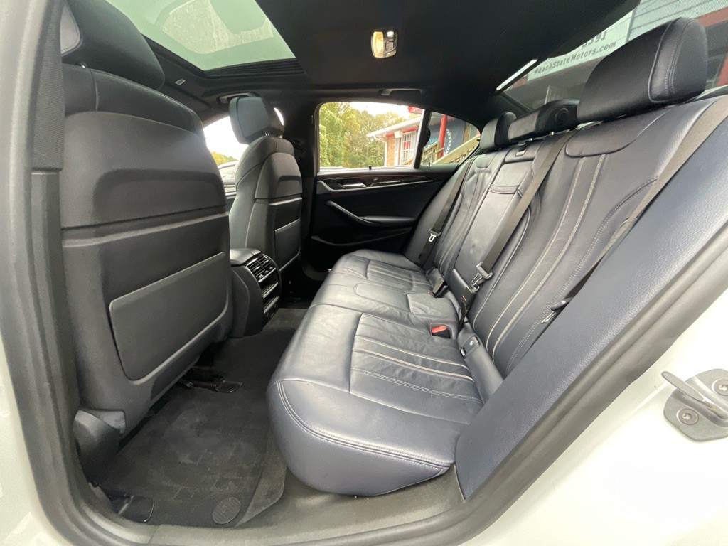 2018 BMW 5 Series Image 27