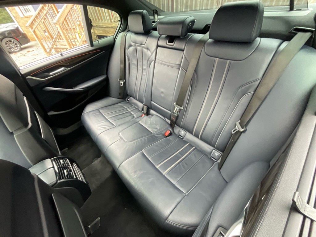 2018 BMW 5 Series Image 29