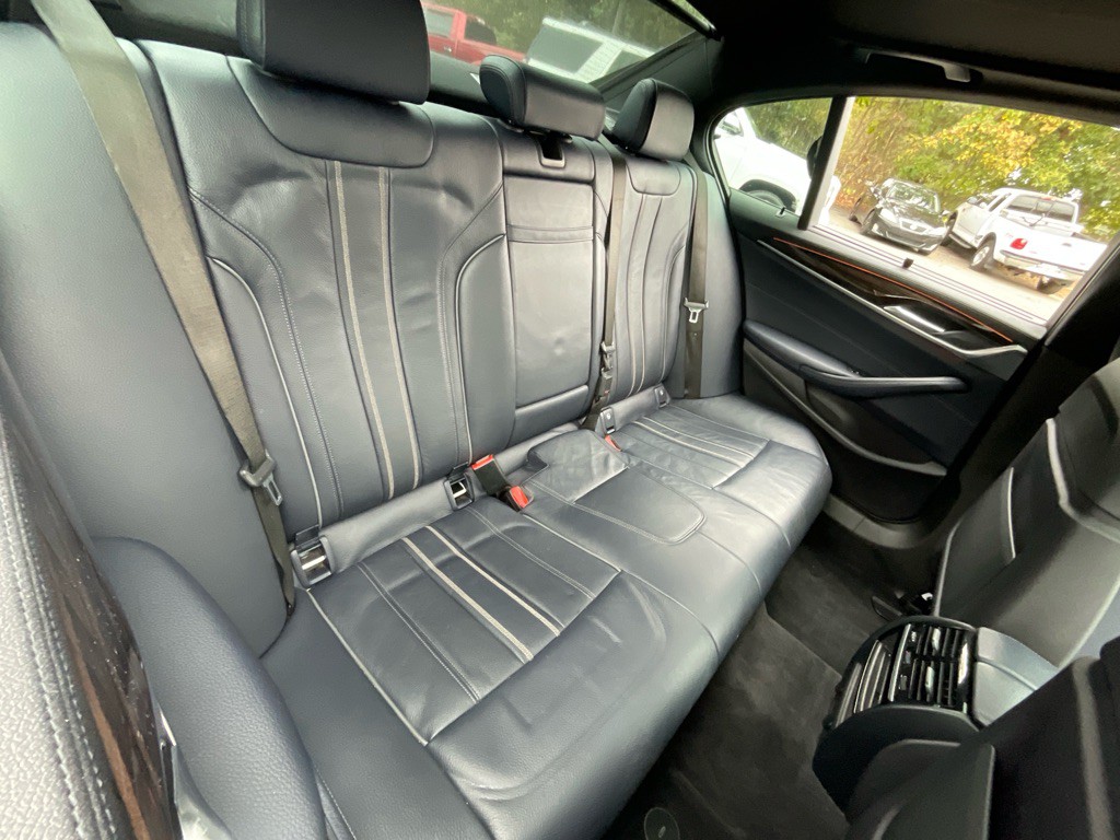 2018 BMW 5 Series Image 32