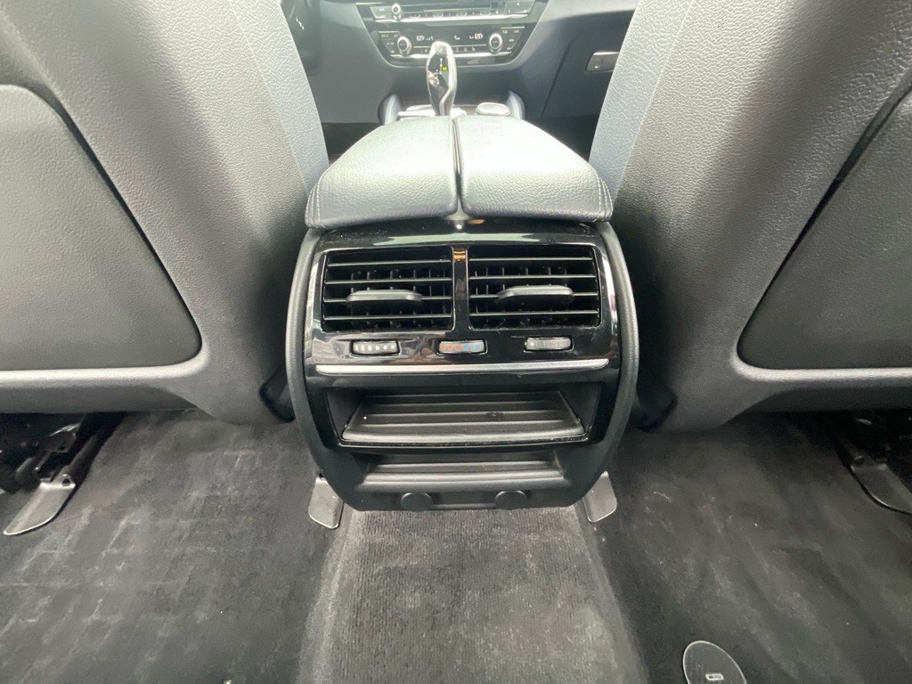 2018 BMW 5 Series Image 34