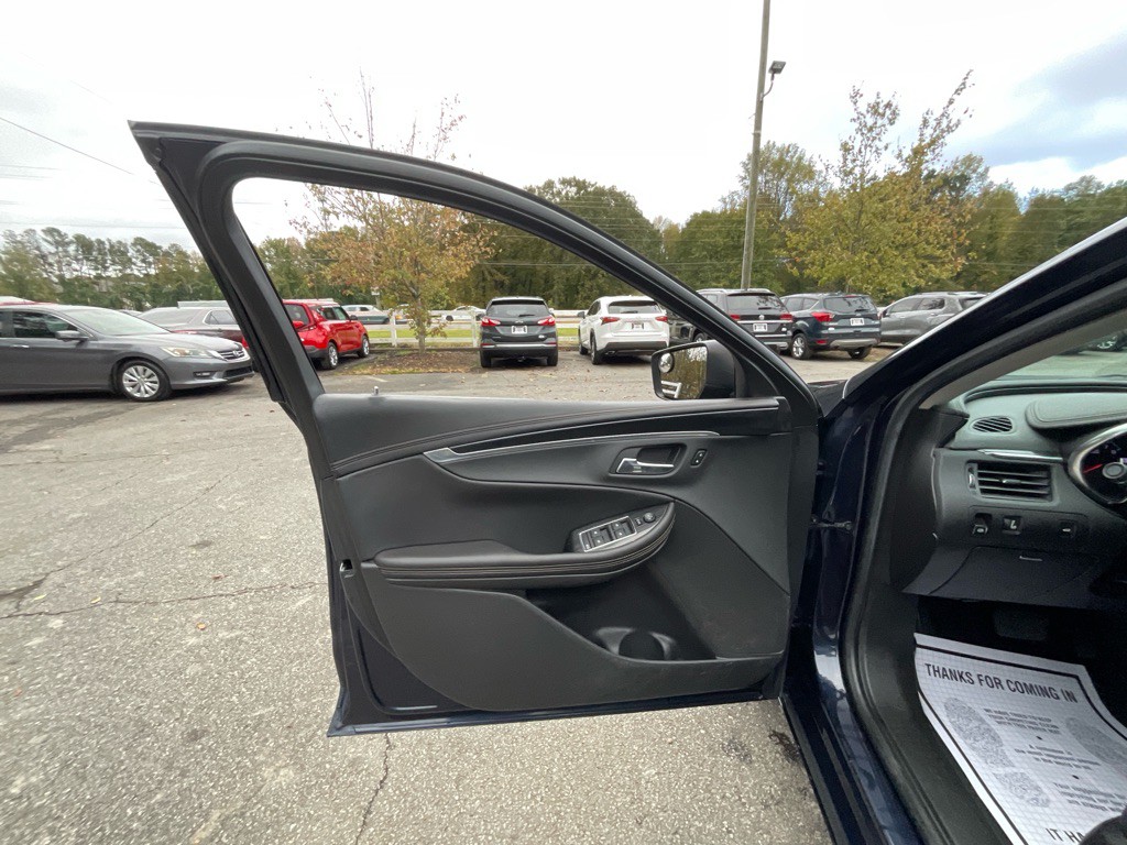 2019 Chevrolet Impala Image 39