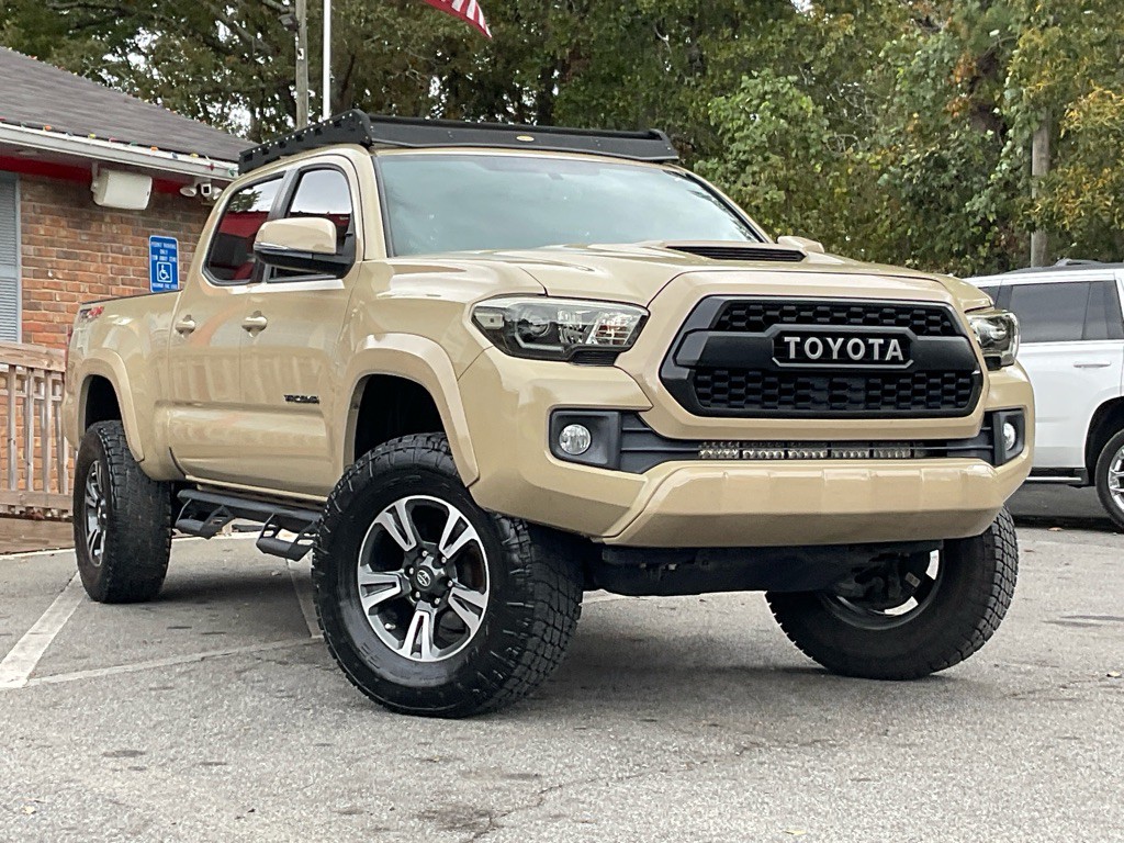 2017 Toyota Tacoma Image 3