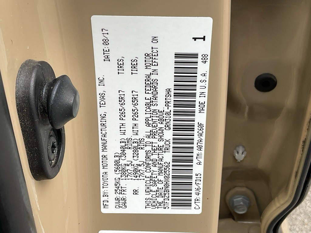 2017 Toyota Tacoma Image 46