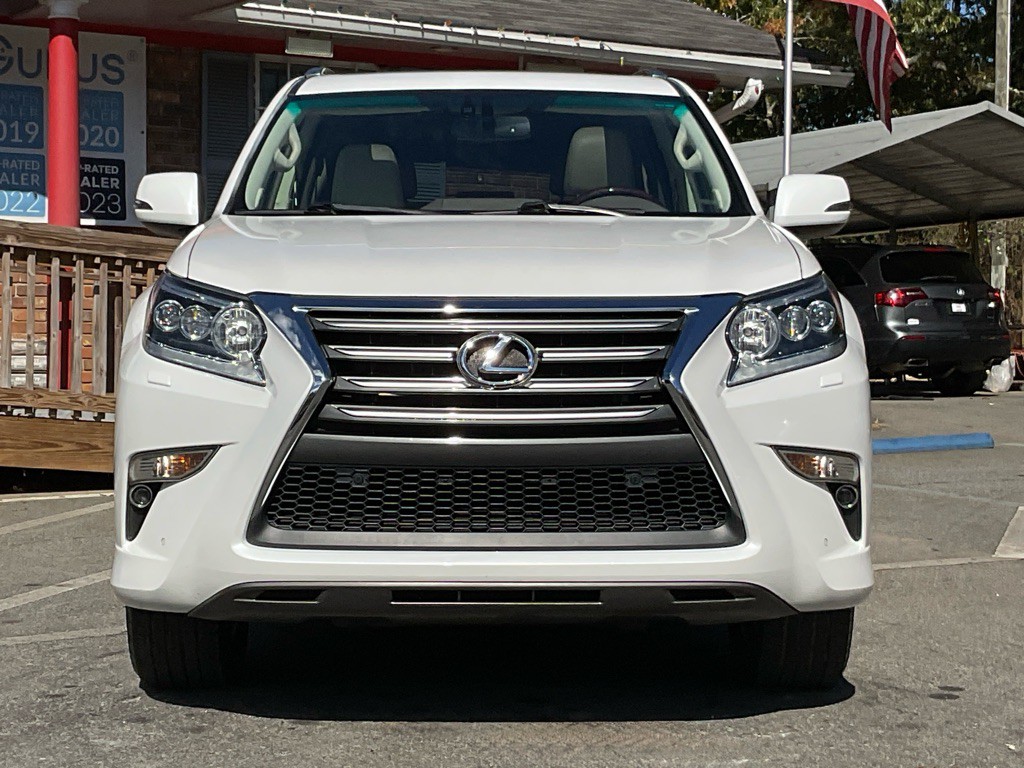 2017 Lexus GX 460 Image 2