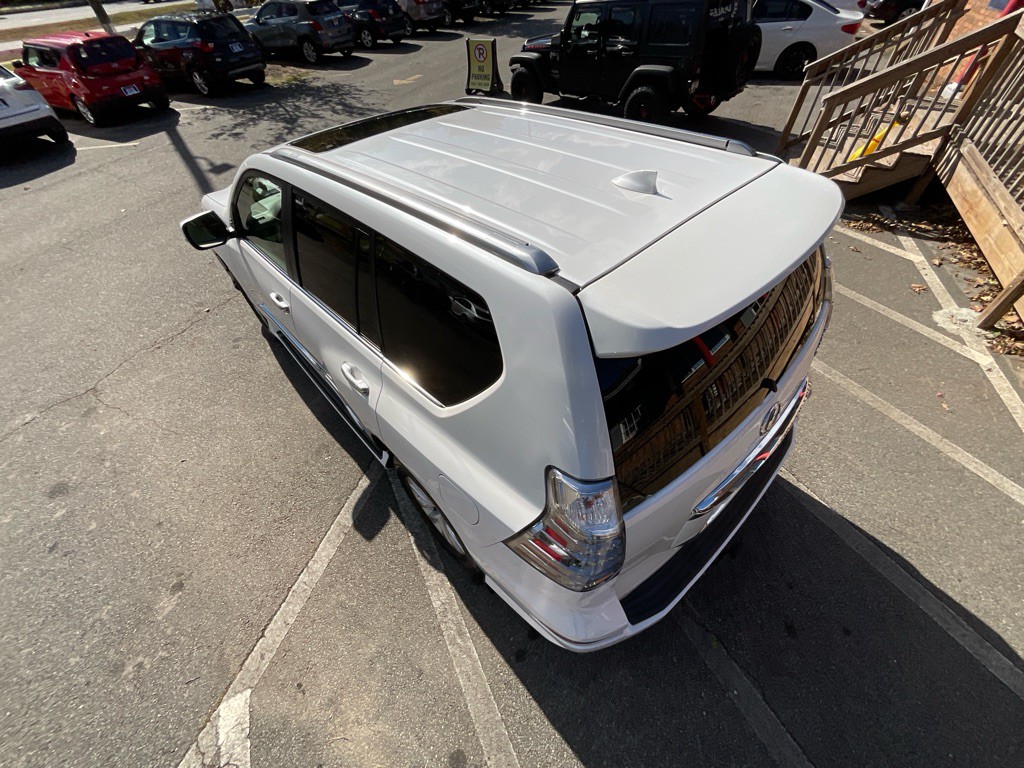 2017 Lexus GX 460 Image 10