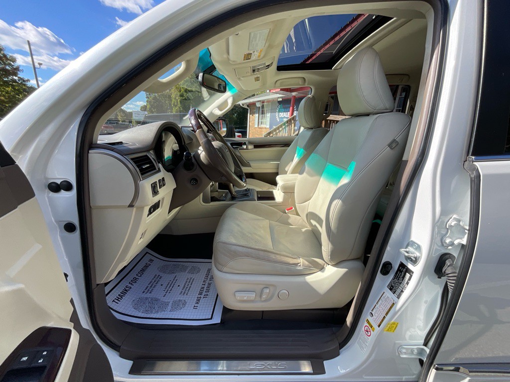 2017 Lexus GX 460 Image 13