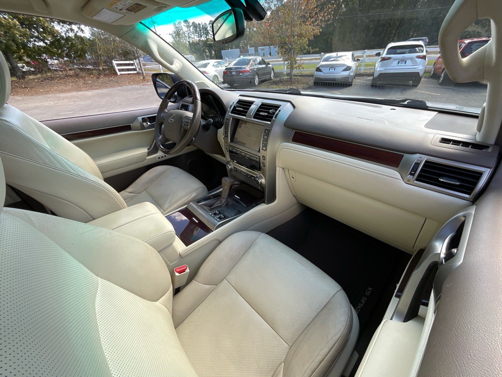 2017 Lexus GX 460 Image 17