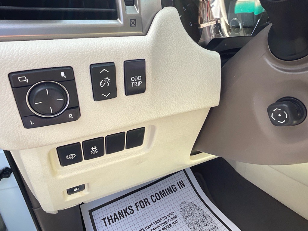 2017 Lexus GX 460 Image 42