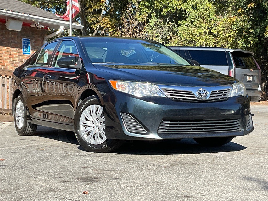 2012 Toyota Camry Image 3