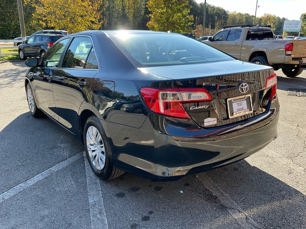 2012 Toyota Camry Image 7