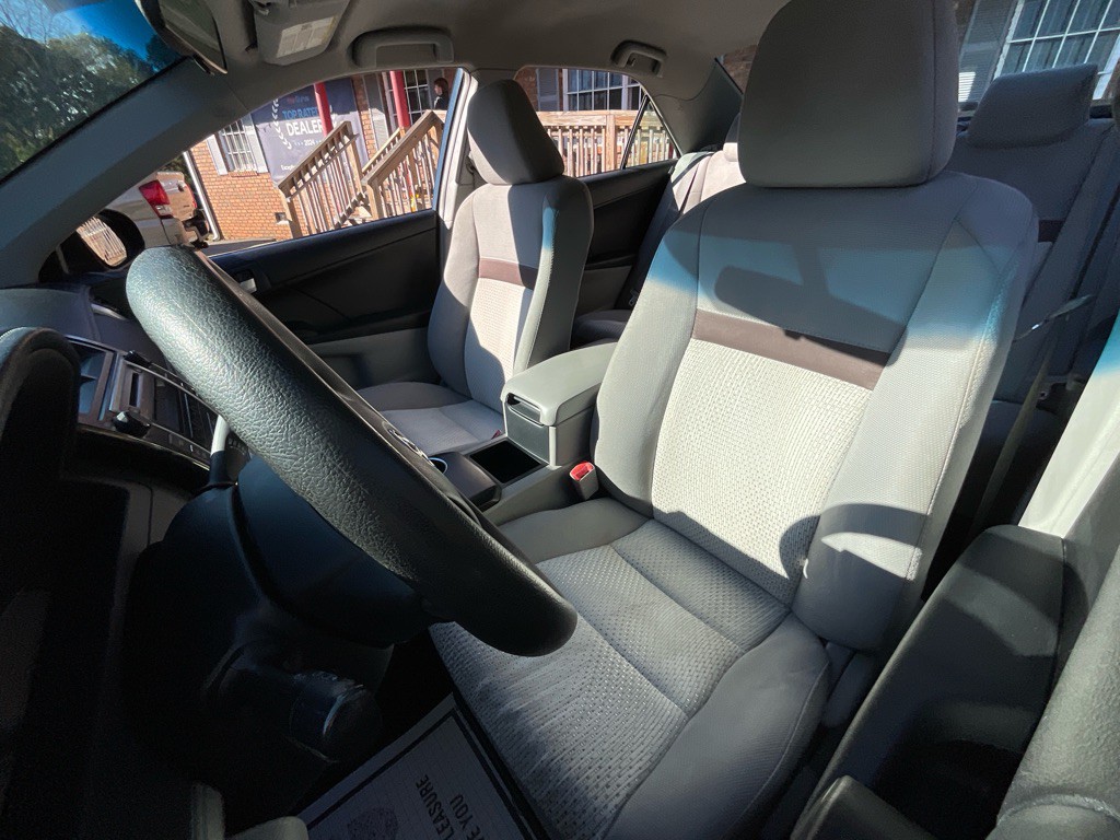 2012 Toyota Camry Image 15