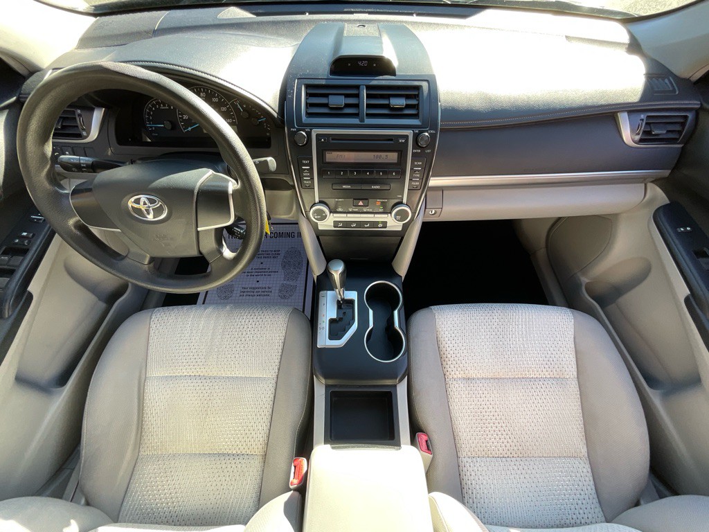 2012 Toyota Camry Image 20