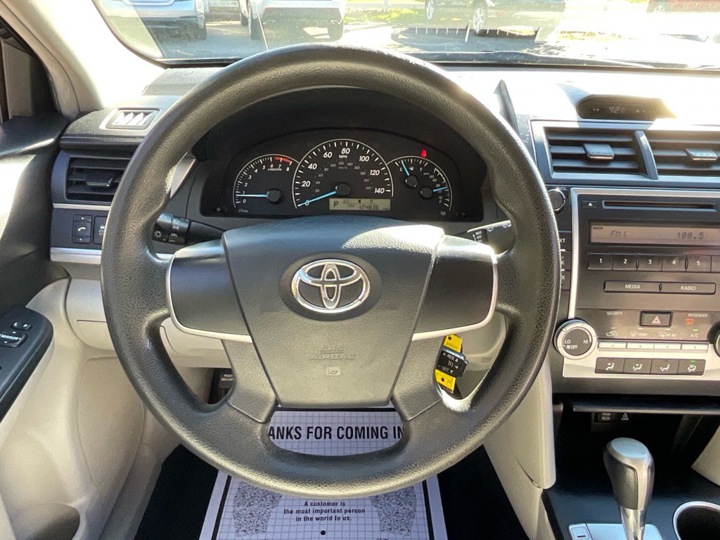 2012 Toyota Camry Image 22
