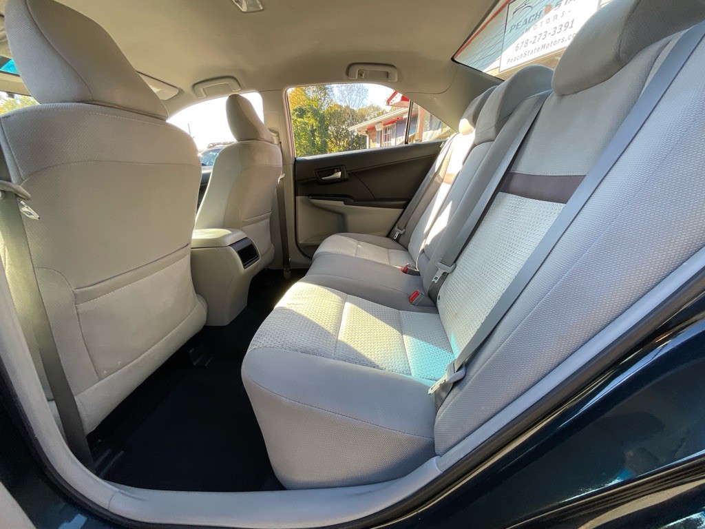 2012 Toyota Camry Image 25