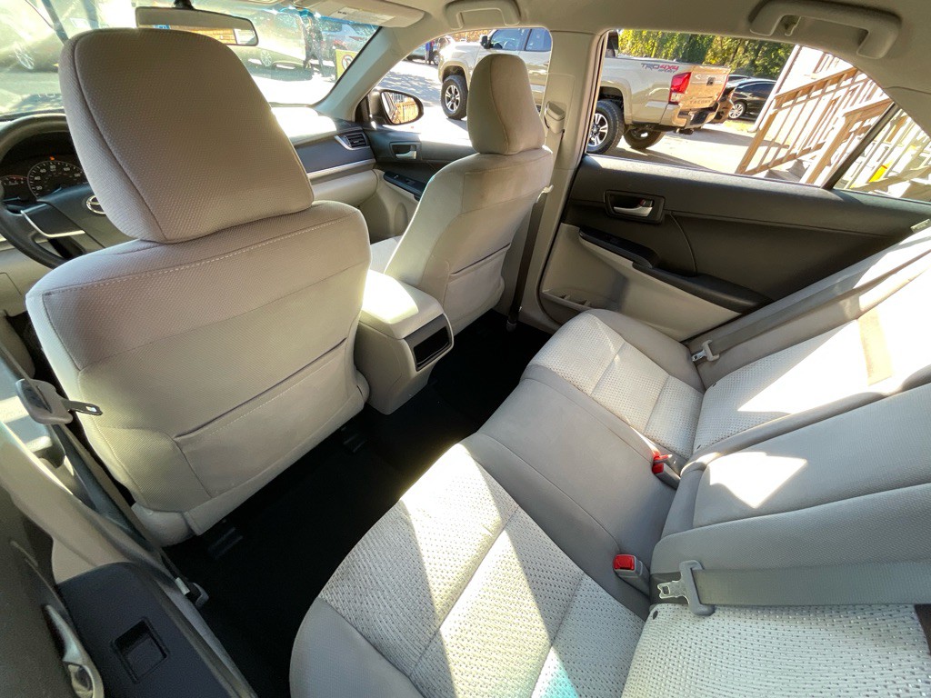 2012 Toyota Camry Image 26