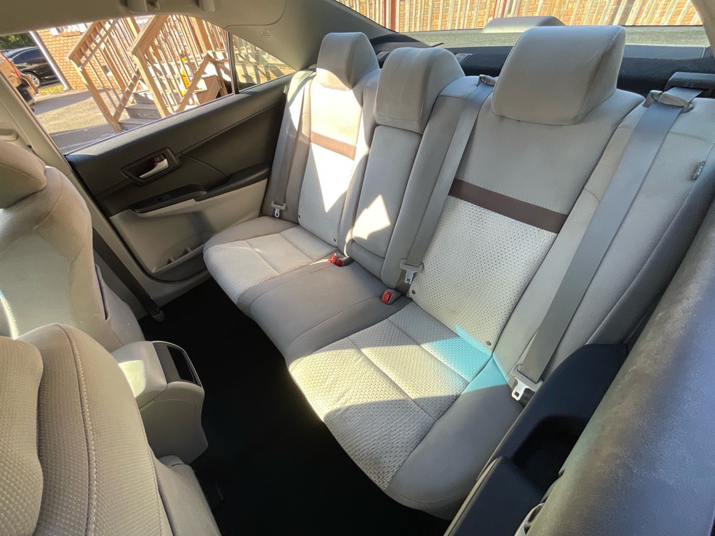 2012 Toyota Camry Image 27