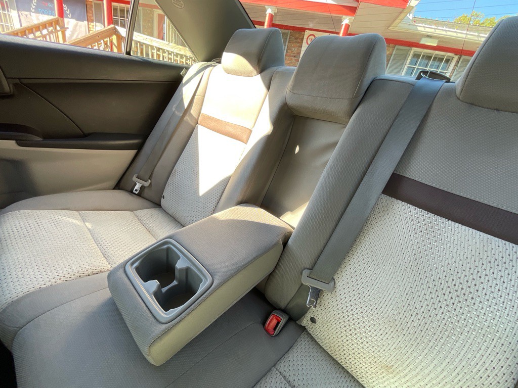 2012 Toyota Camry Image 31