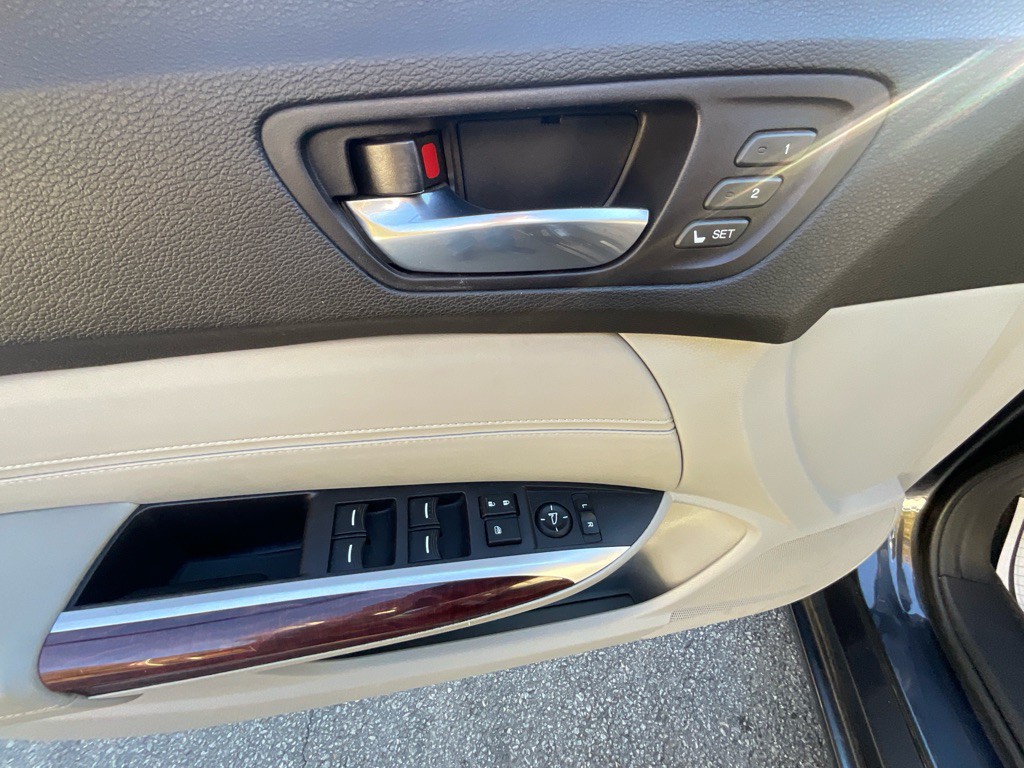 2015 Acura TL Image 40