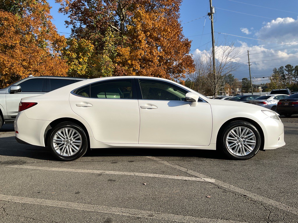 2015 Lexus ES 350 Image 4