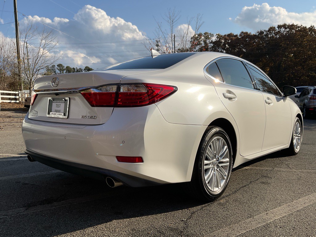 2015 Lexus ES 350 Image 5