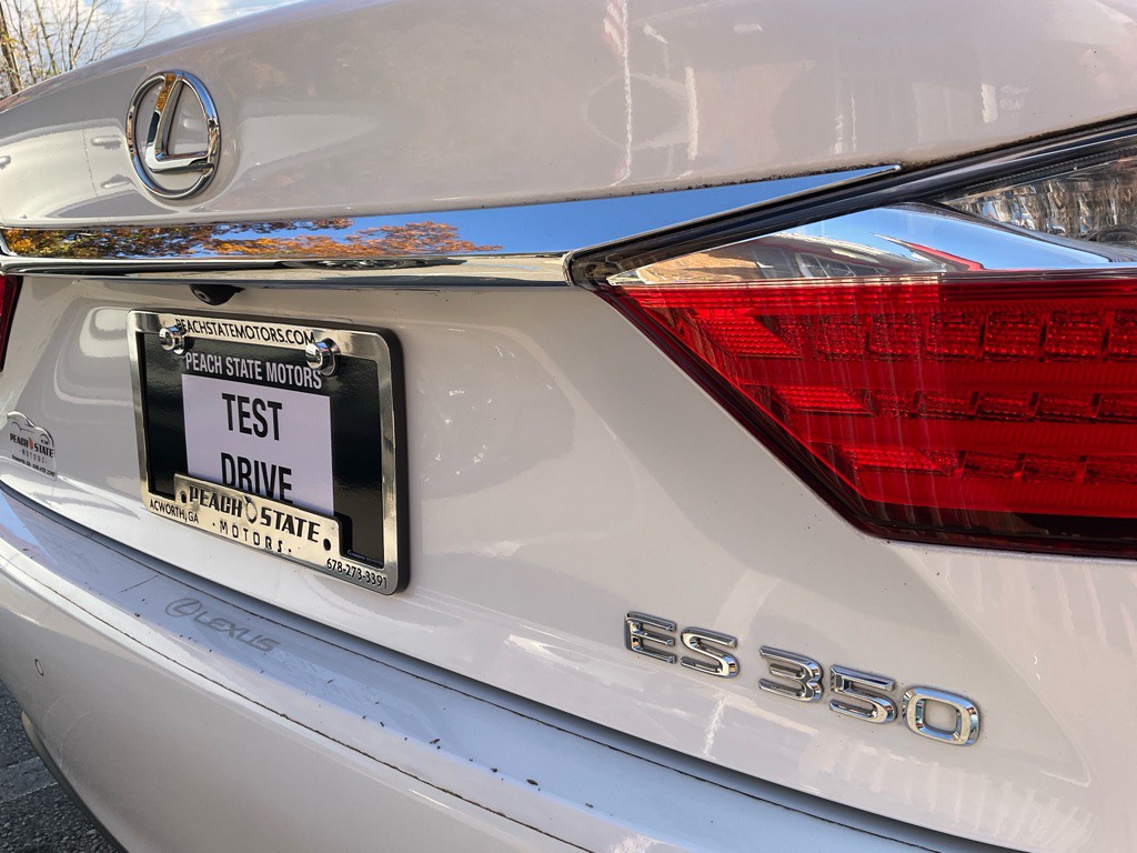 2015 Lexus ES 350 Image 9