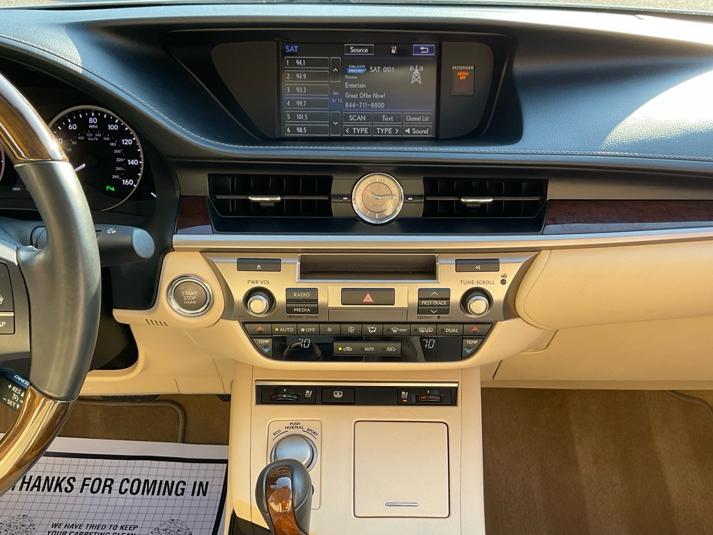 2015 Lexus ES 350 Image 21