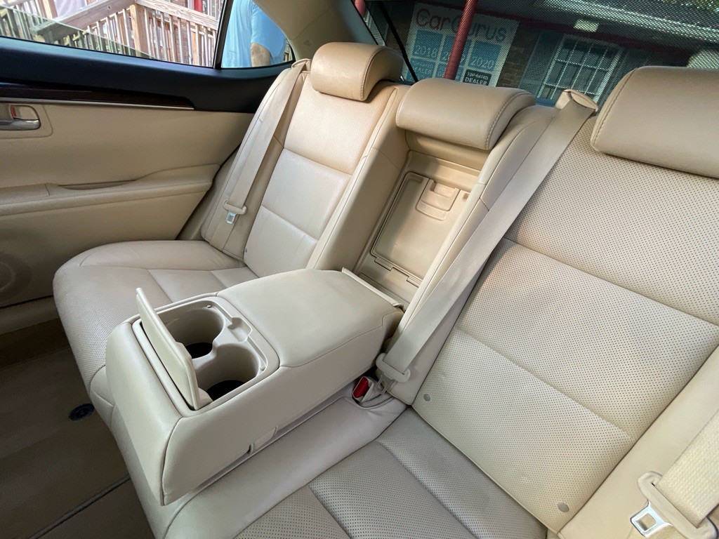 2015 Lexus ES 350 Image 34