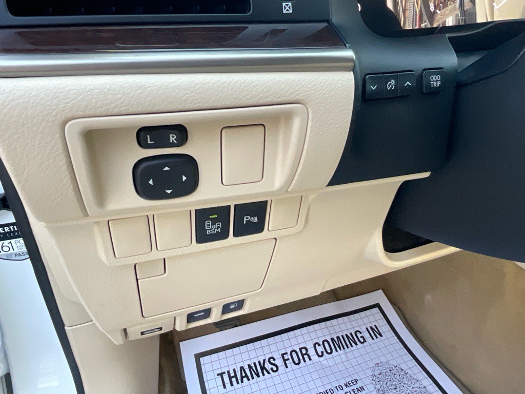 2015 Lexus ES 350 Image 41