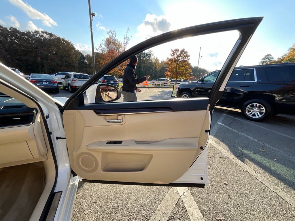 2015 Lexus ES 350 Image 43