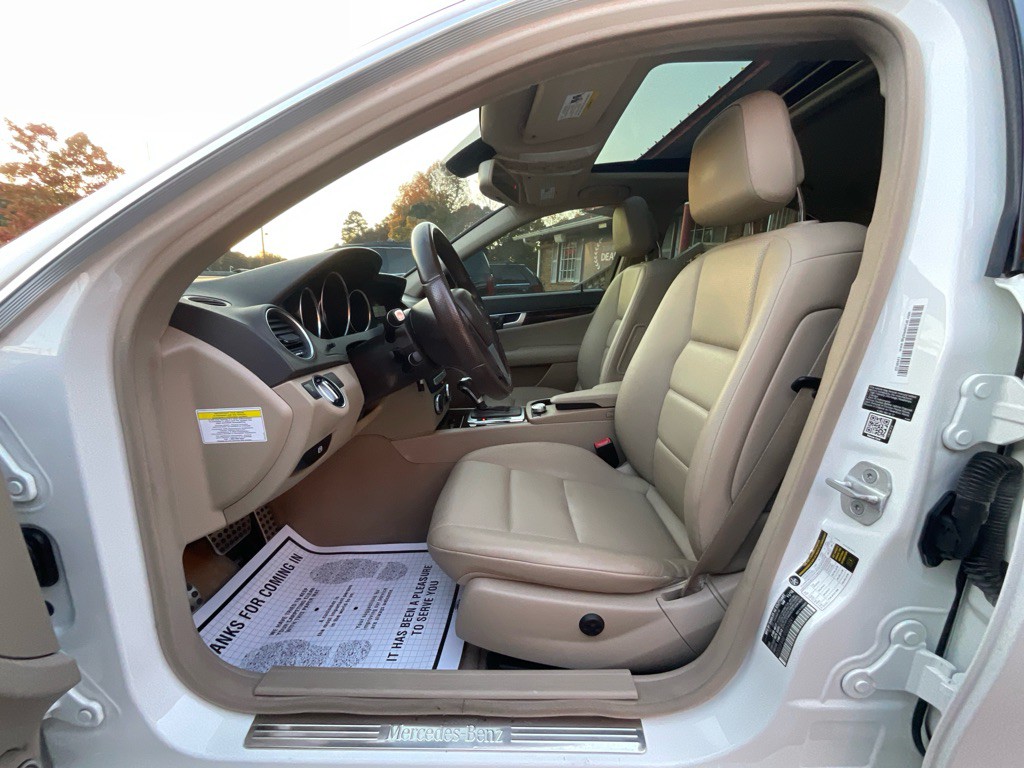 2014 Mercedes-Benz C-Class Image 14