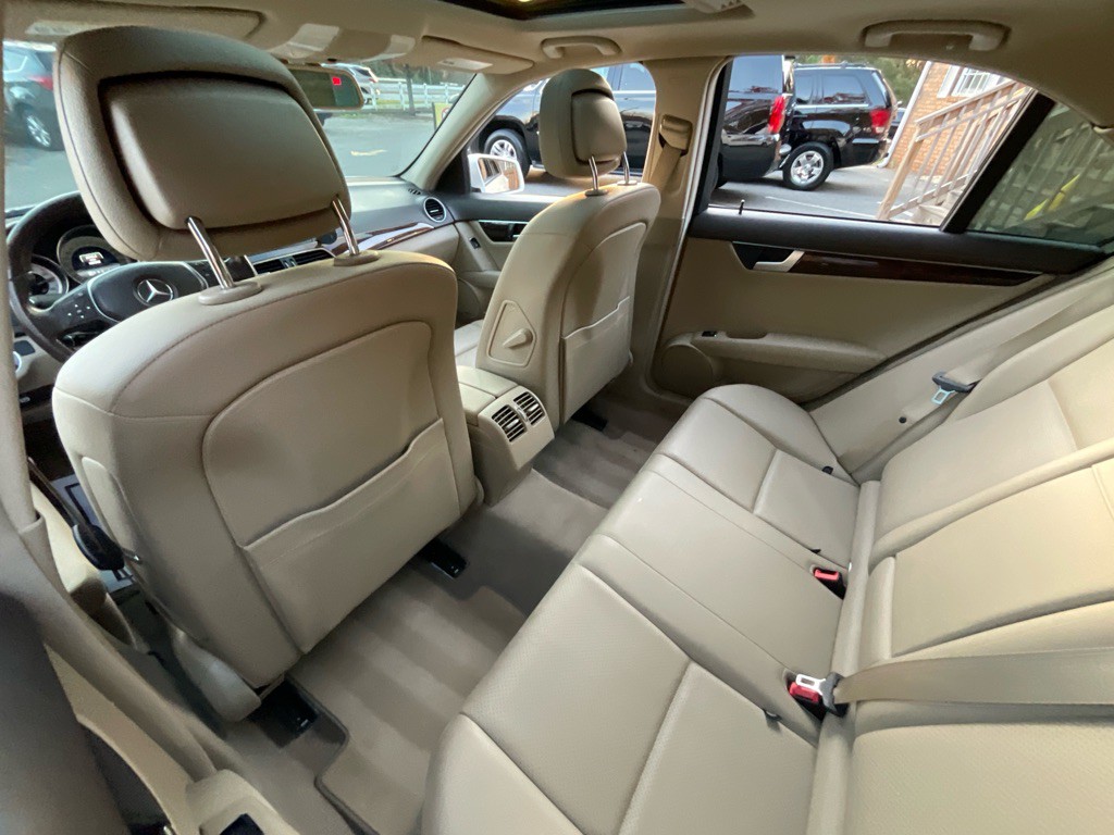 2014 Mercedes-Benz C-Class Image 28
