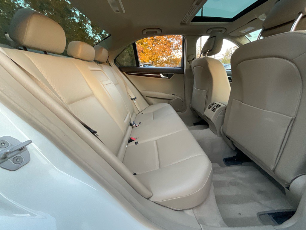 2014 Mercedes-Benz C-Class Image 30