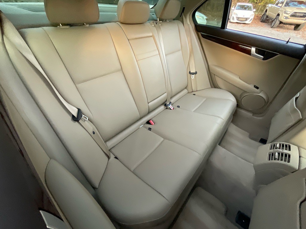 2014 Mercedes-Benz C-Class Image 32