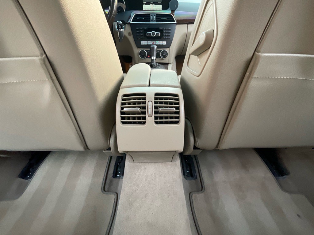 2014 Mercedes-Benz C-Class Image 34