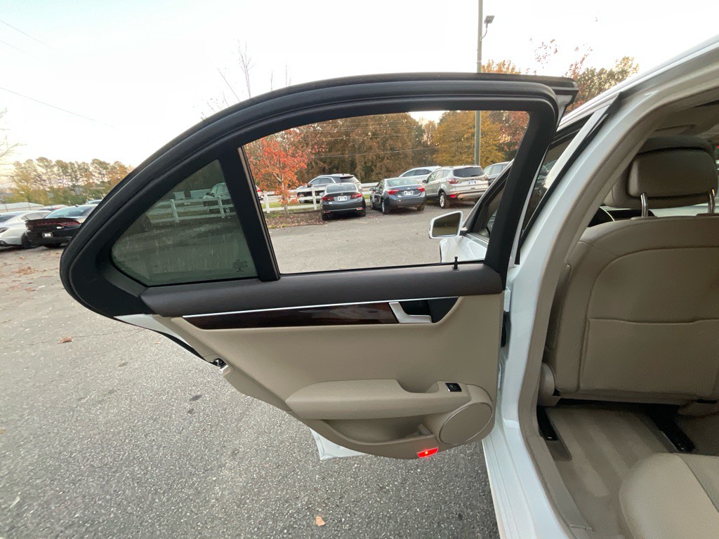 2014 Mercedes-Benz C-Class Image 42