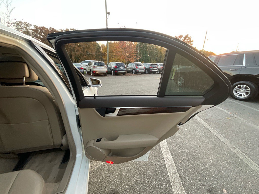 2014 Mercedes-Benz C-Class Image 44
