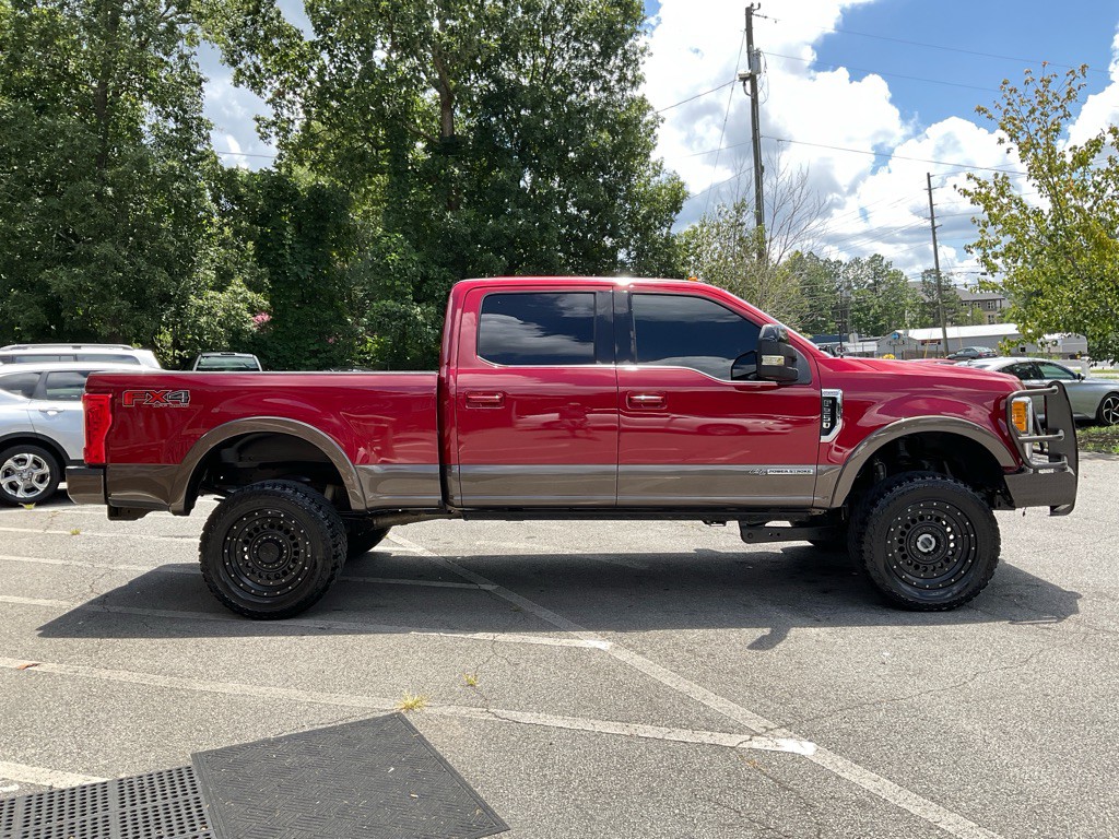 2017 Ford F-250 Image 4