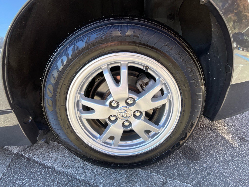 2010 Toyota Prius Image 13