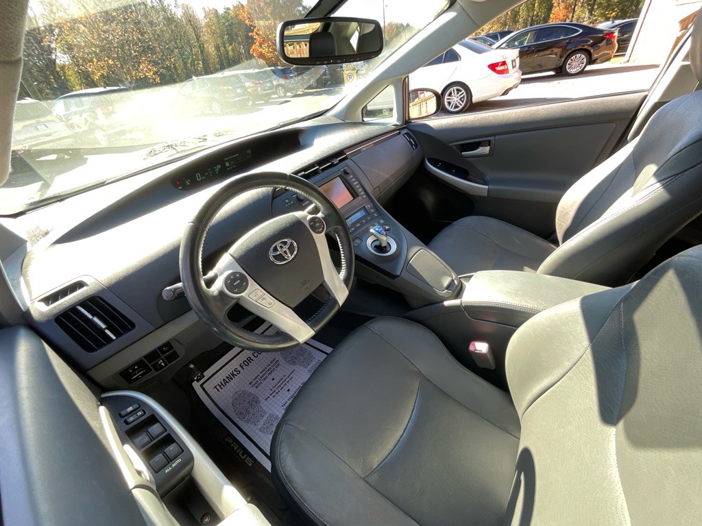 2010 Toyota Prius Image 16