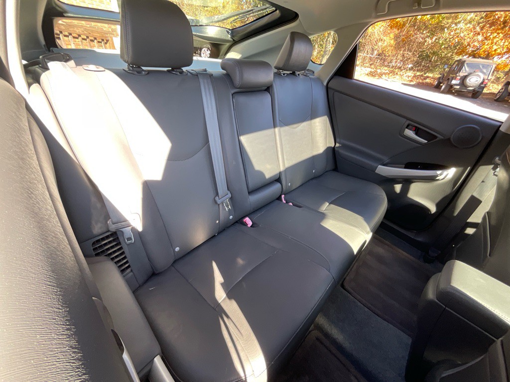 2010 Toyota Prius Image 35