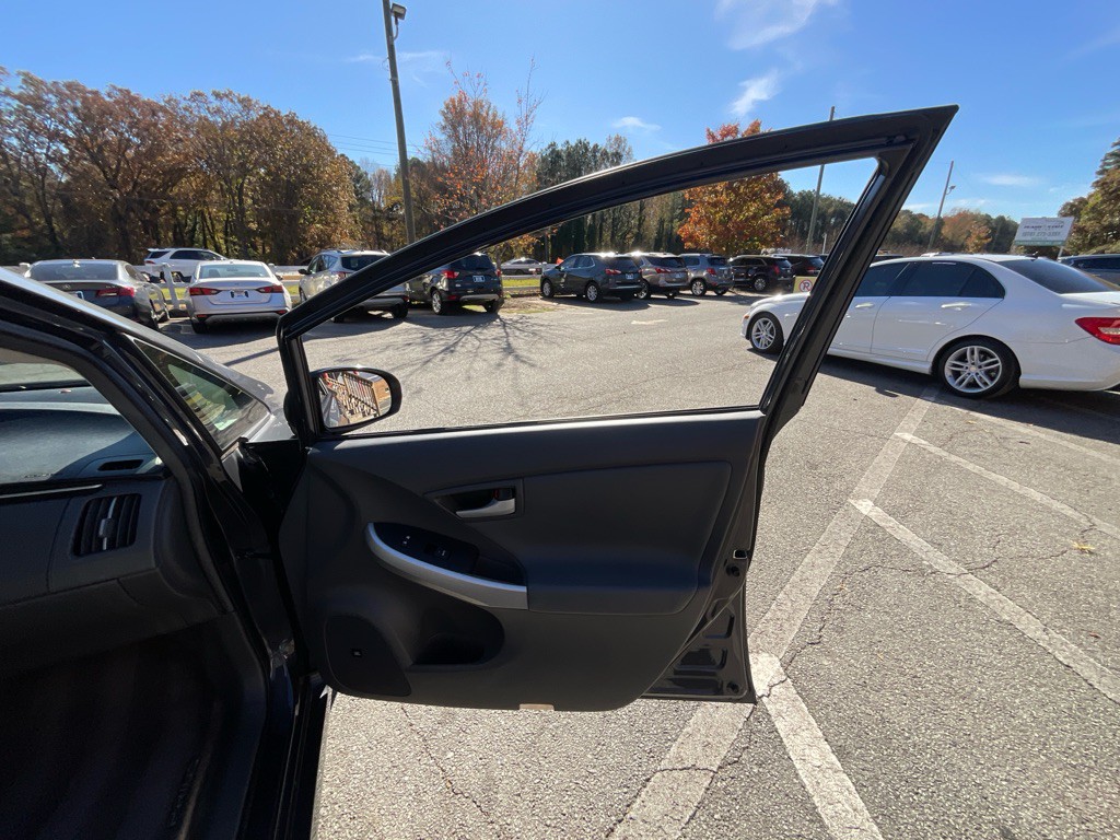 2010 Toyota Prius Image 48