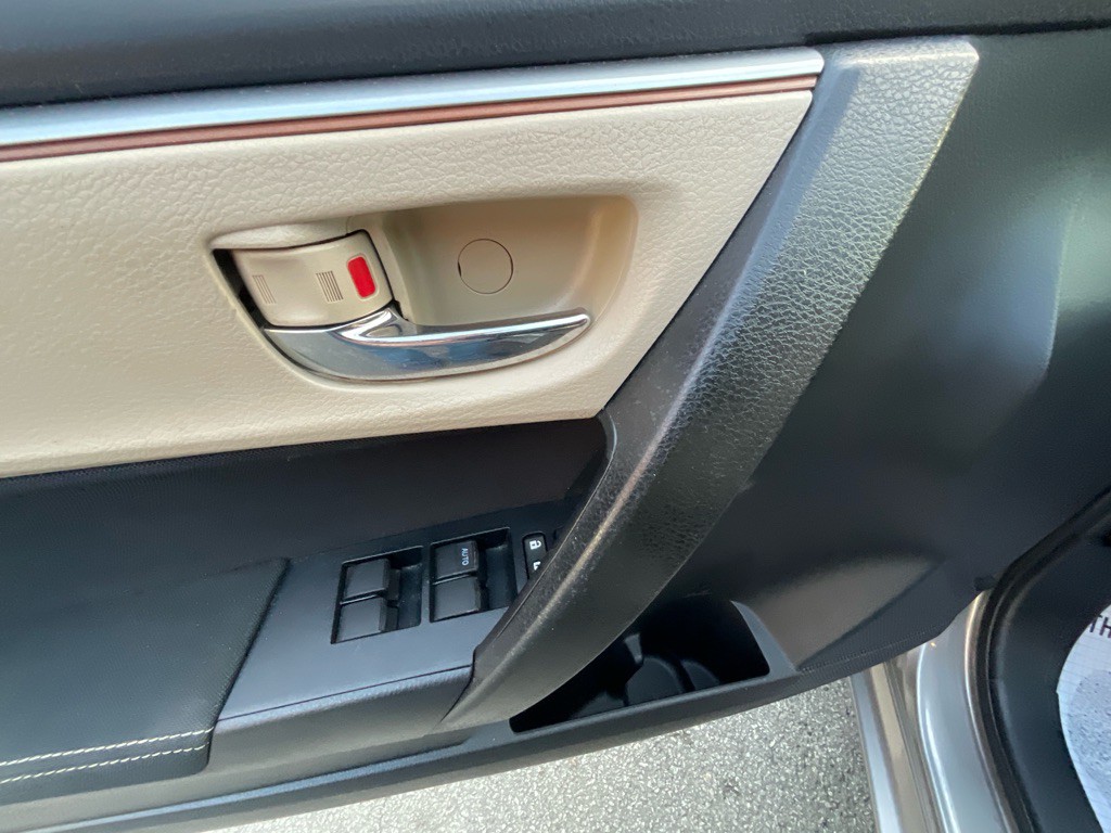 2014 Toyota Corolla Image 34