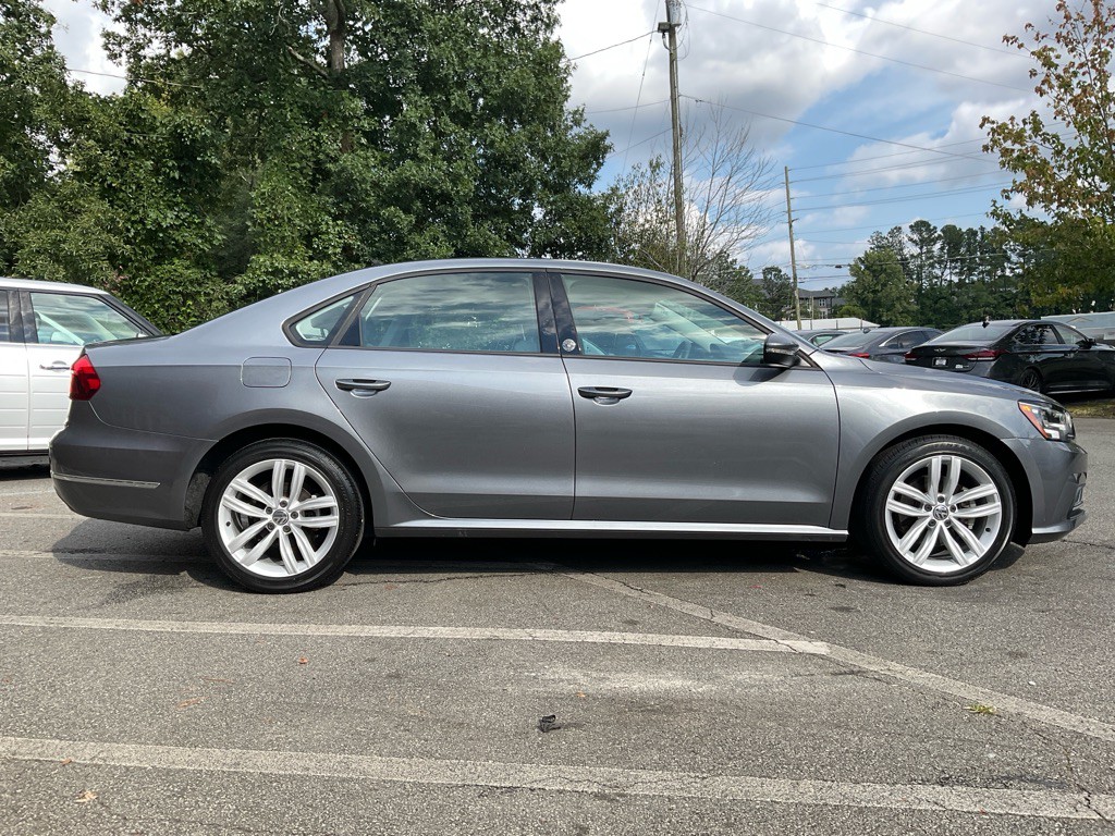 2019 Volkswagen Passat Image 4