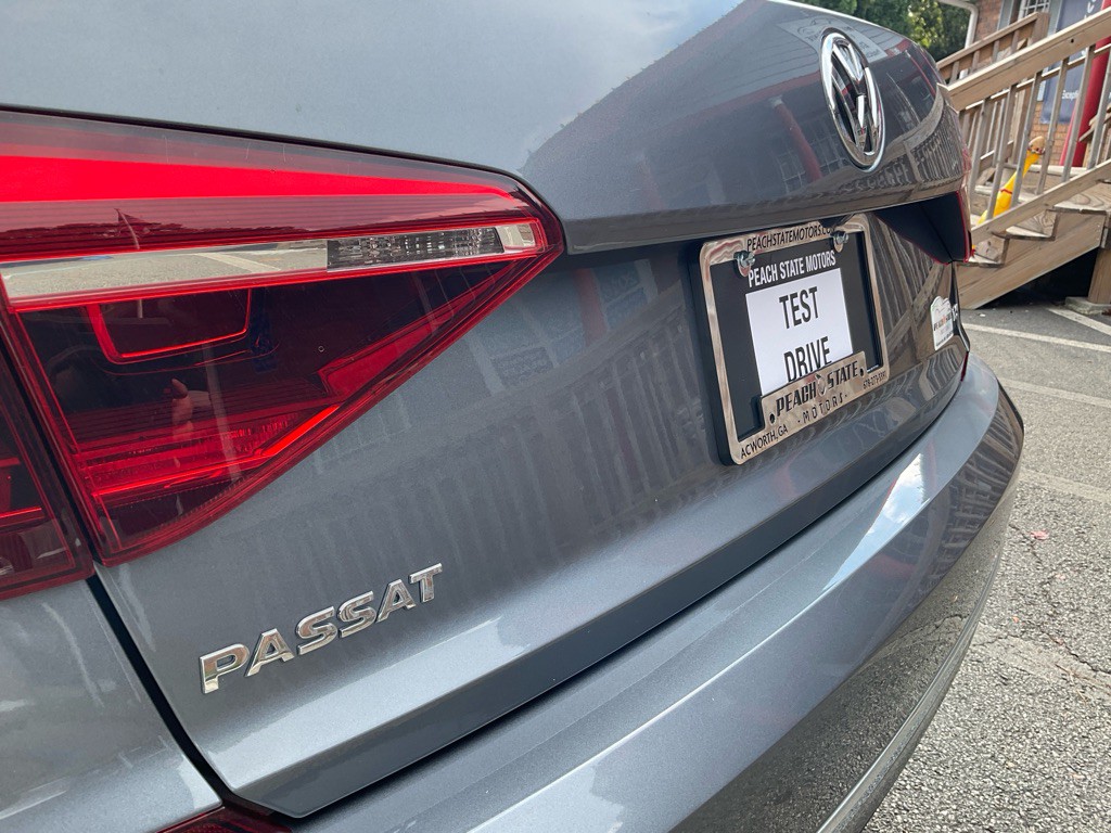 2019 Volkswagen Passat Image 9