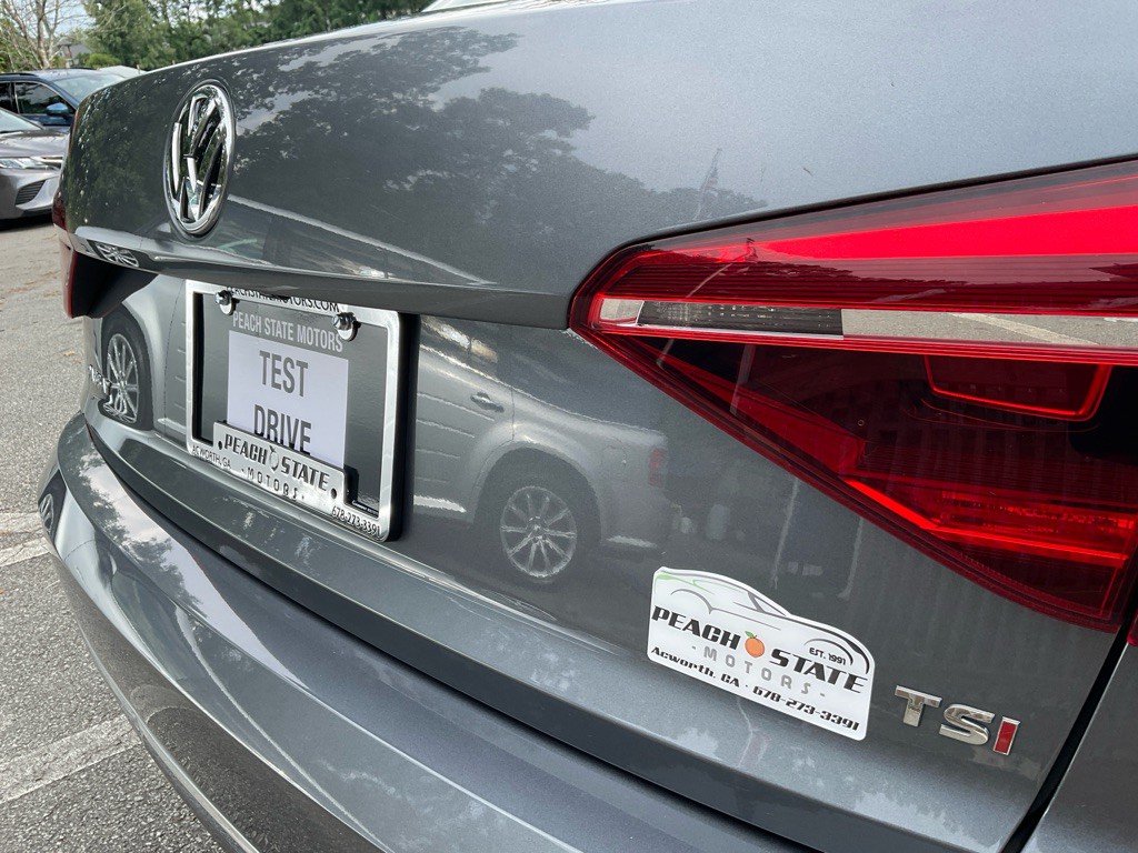 2019 Volkswagen Passat Image 10