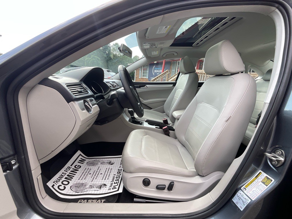 2019 Volkswagen Passat Image 15