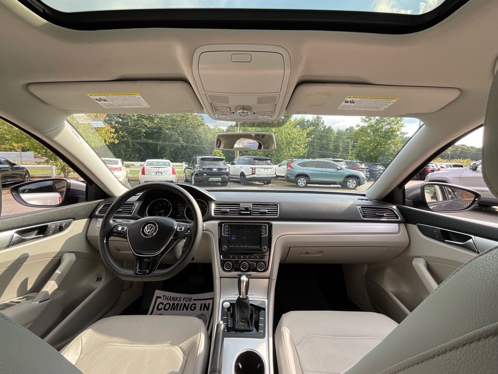 2019 Volkswagen Passat Image 21