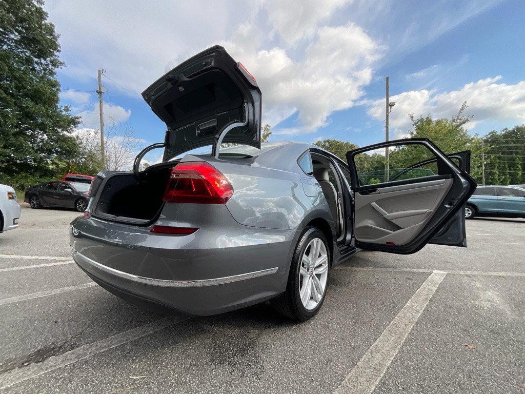 2019 Volkswagen Passat Image 37