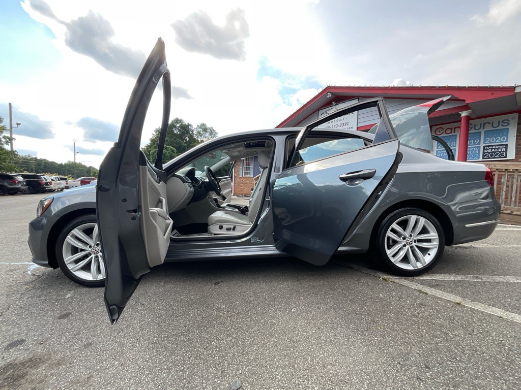 2019 Volkswagen Passat Image 38