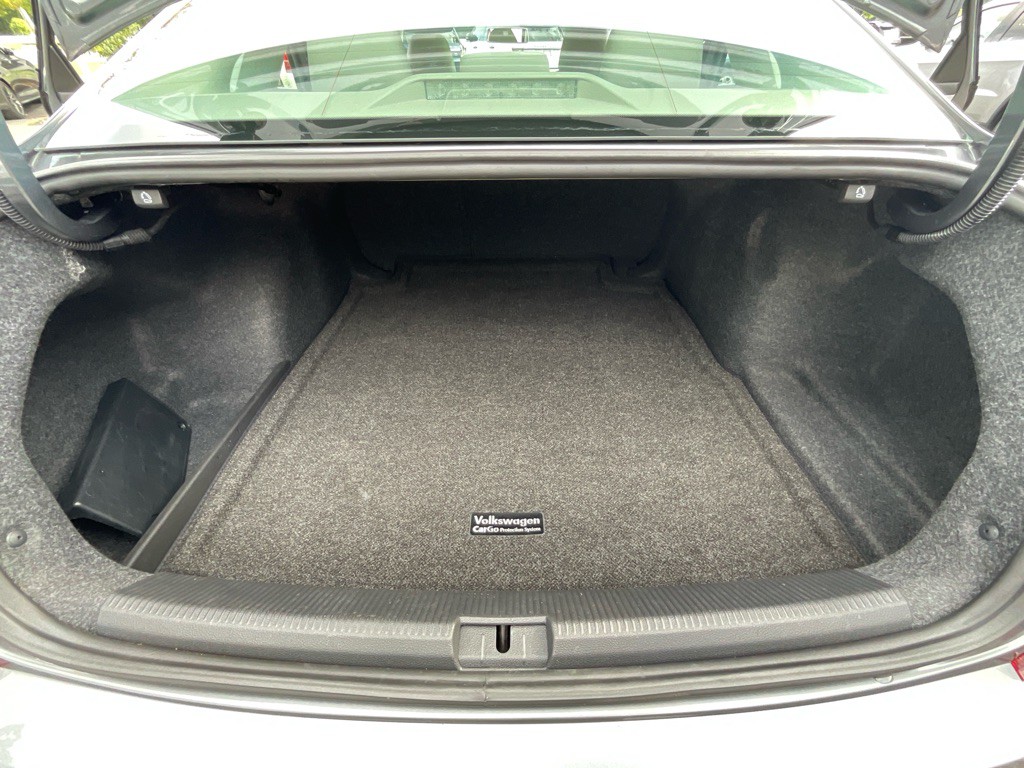 2019 Volkswagen Passat Image 39